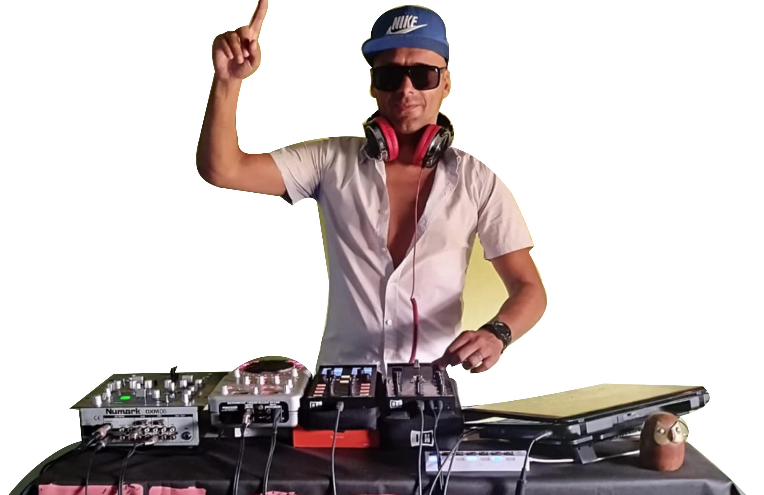 DJ Ficken ao vivo no Ânima-bar