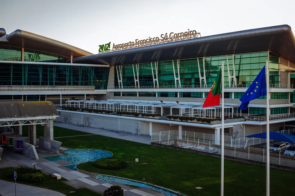 Aeroporto Francisco Sá Carneiro 1