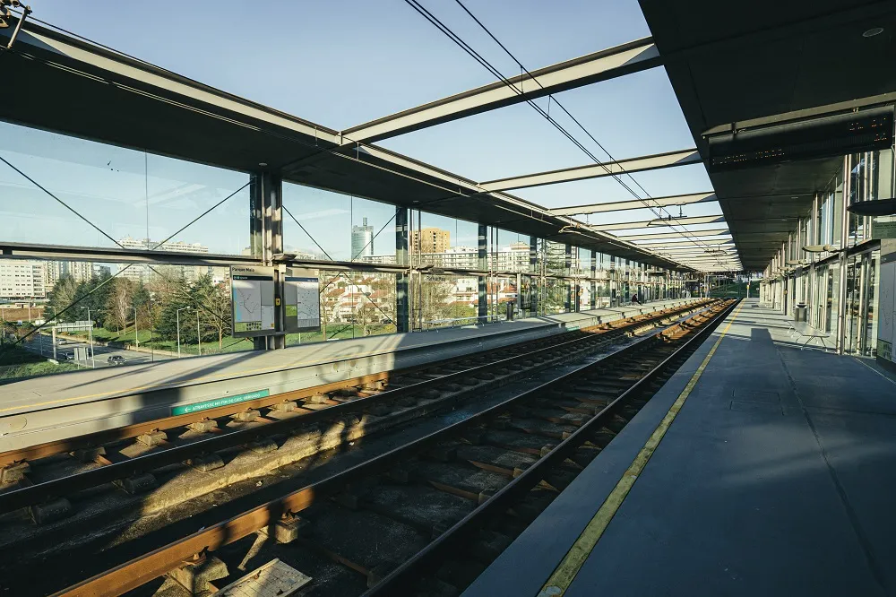 Estação de Metro do Parque Maia 1