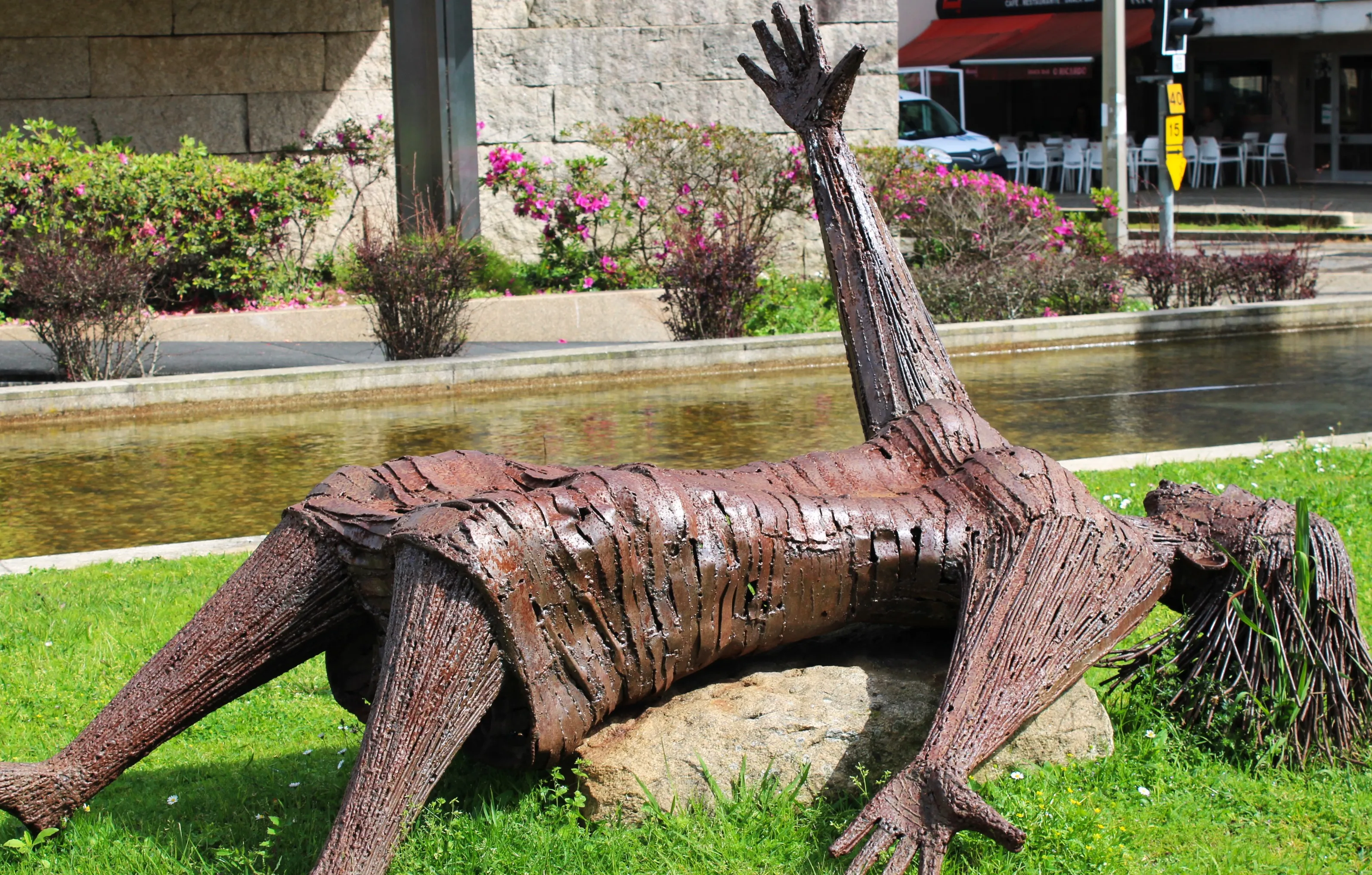 Escultura "O Grito II", Ilídio Fontes 1