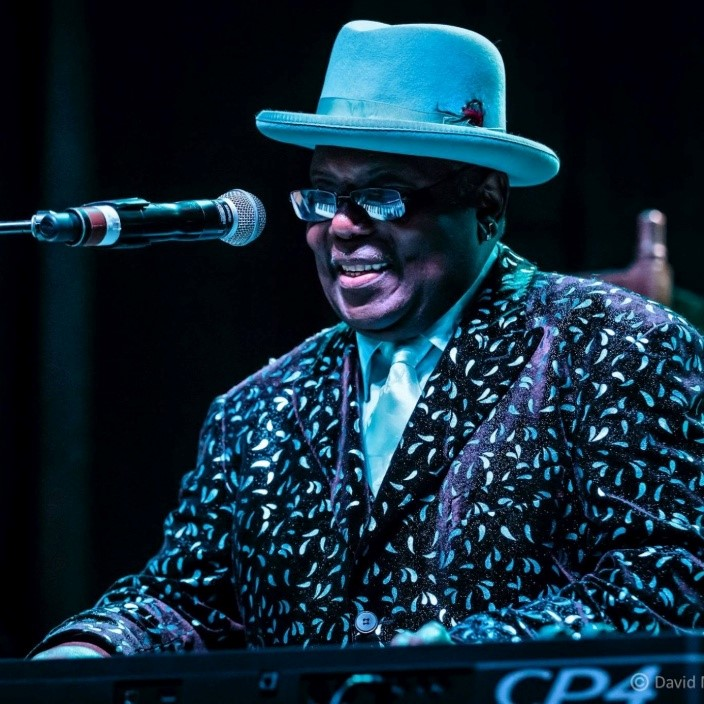 Kenny "Blues Boss" Wayne (EUA/Canadá)